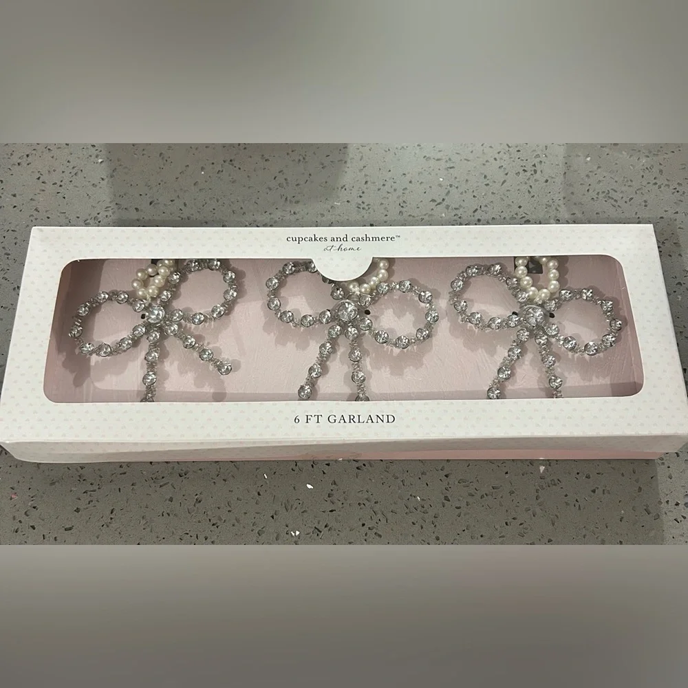 Cupcakes And Cashmere At Home Rhinestone And Pearl Bow Garland 6 Foot NEW